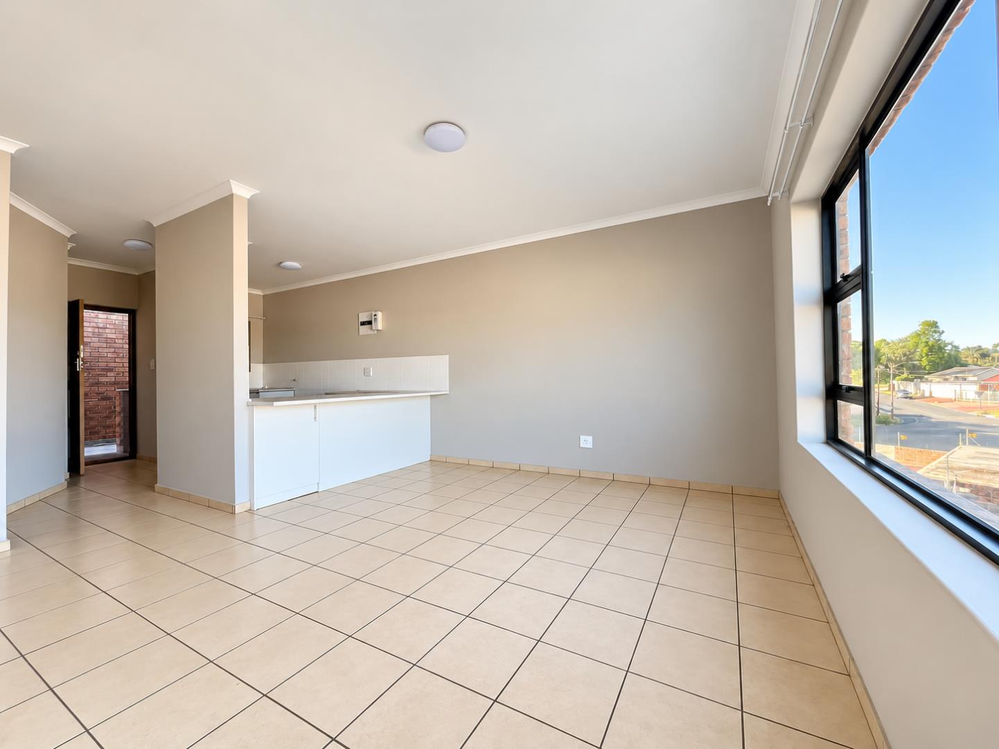 769655_Bright_Minimalist_Open-Plan_Apartment.png