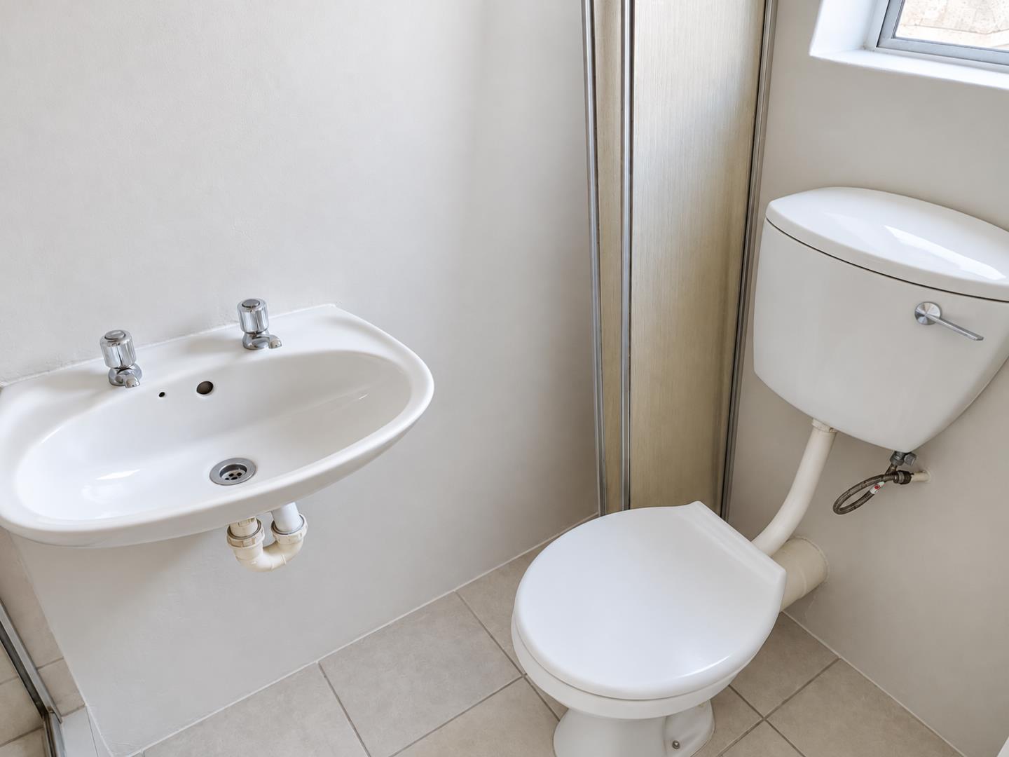 769788_Minimalist_Compact_Bathroom_Fixtures.png